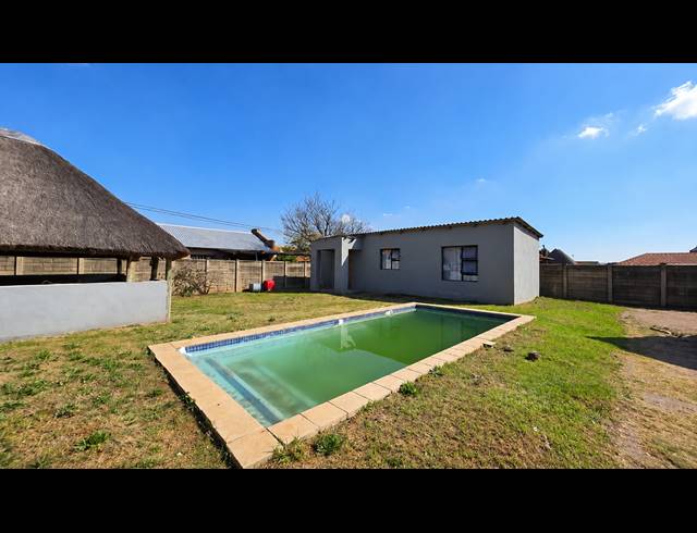3 BEDROOM HOUSE FOR SALE IN RIVERSDALE